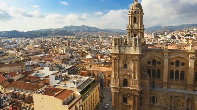 On a scale from one to ten, how safe is Spain compared to Mexico?