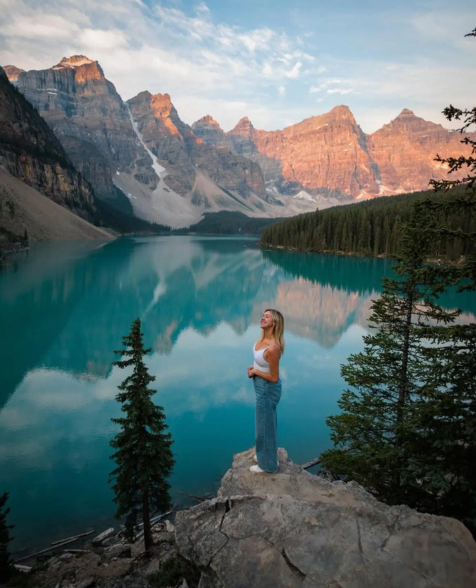 Nicer photo with Lake Moraine?