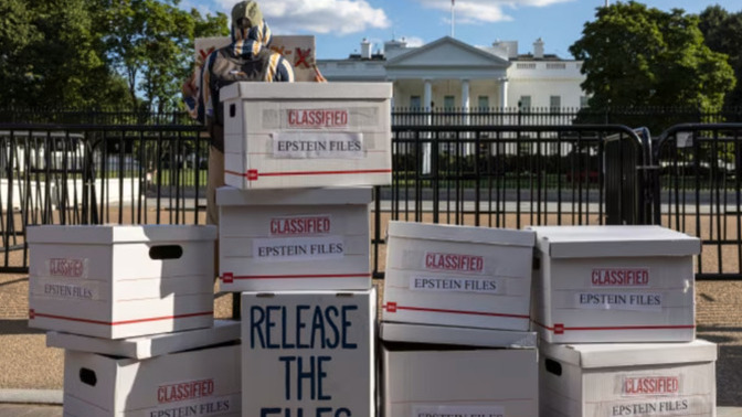 Why are Trump WH and GOP allies STILL working behind the scenes to block Epstein vote on the House floor?