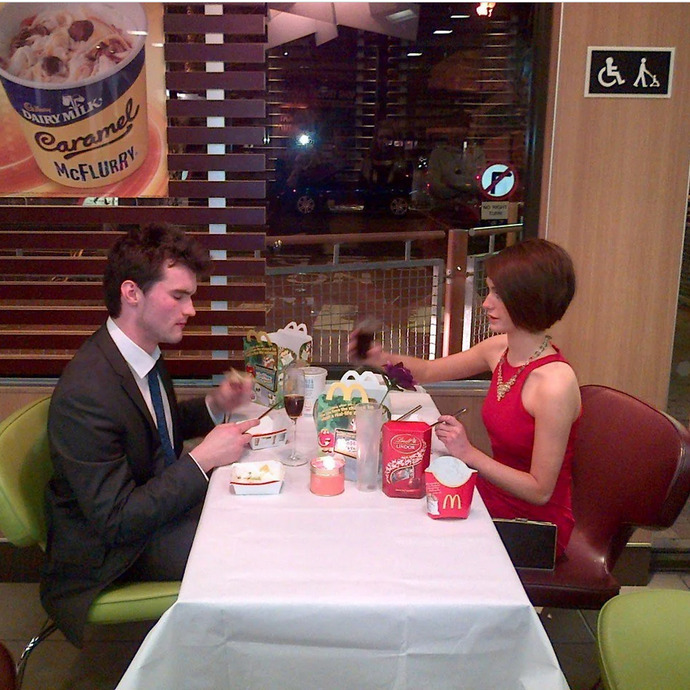 Would it be a turn off if you went on a date to a restaurant and they ordered food off the kids menu?