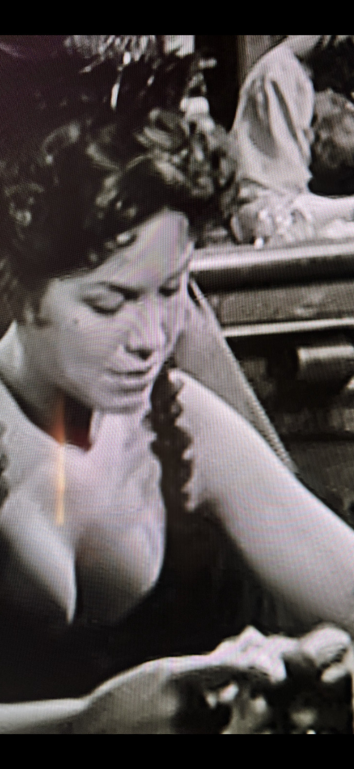 This woman was in a 1960 television show with Steve McQueen. Do you recognize her?