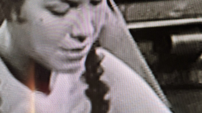 This woman was in a 1960 television show with Steve McQueen. Do you recognize her?