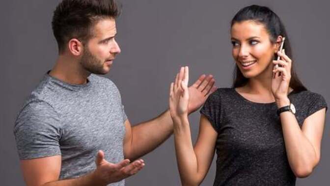 Do you agree that a man shouldn't ask a woman out unless she explicitly shows she's interested in him?