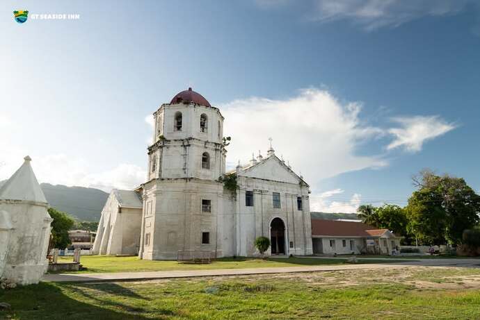 Do these churches look indigenized or colonial to you?