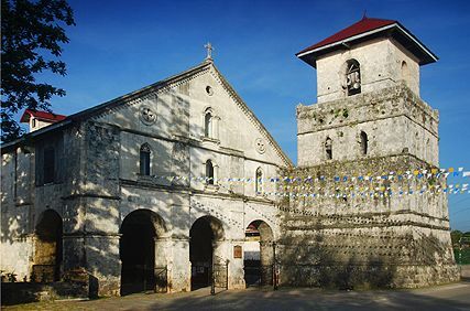 Do these churches look indigenized or colonial to you?