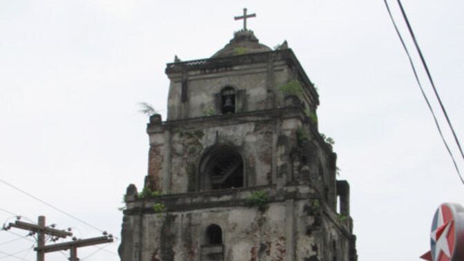 Do these churches look indigenized or colonial to you?