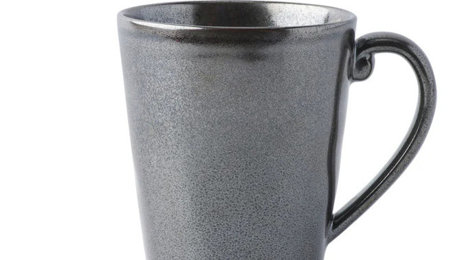 How do you hold your DRINKS MUG?