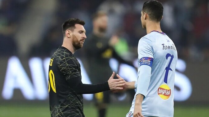 ⚽ Messi or Ronaldo?