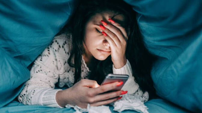 Is taking too long to reply to texts a legit reason to dump someone?