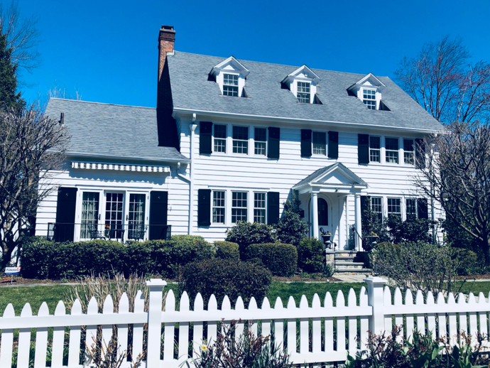 If you could LIVE in any TV shows home- who's home would most intrigue you?