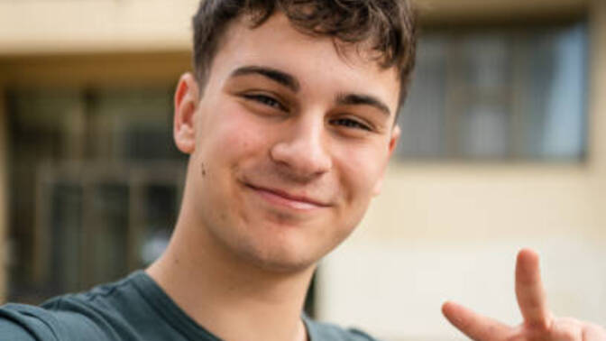 Would you date someone exactly like your younger self?