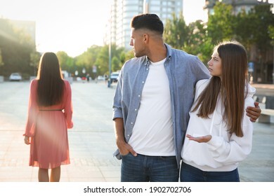 Guys, what do you do when other men hit on your girlfriend?