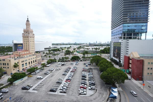 Judge temporarily blocks transfer of downtown Miami land for Trump’s presidential library. Thoughts?
