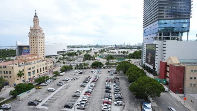 Judge temporarily blocks transfer of downtown Miami land for Trump’s presidential library. Thoughts?