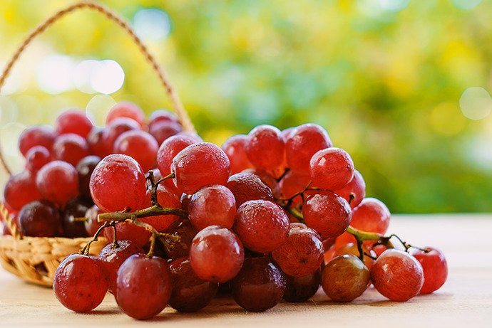 Grapes vs Pears. Which fruit do YOU like more ?