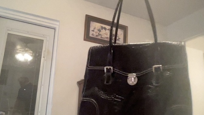 Should I Wear a Black or Brown Bag More Often in The Winter?