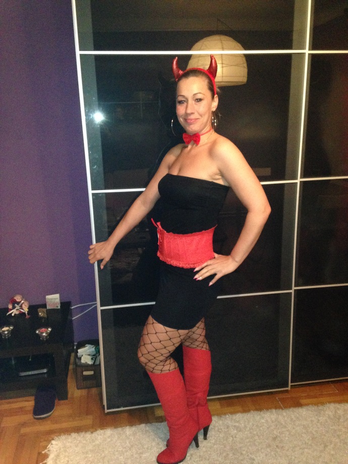 Happy Halloween , Are you dressing up and going to a party? or just handing out candy? or nothing?