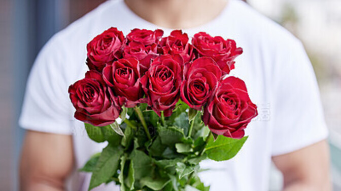 Guys, Do men like getting flowers?