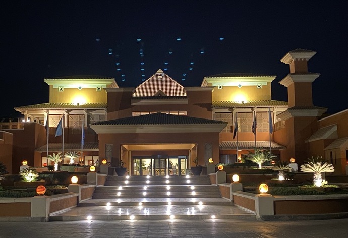 My family just came back from Egypt. What photo do you like more?