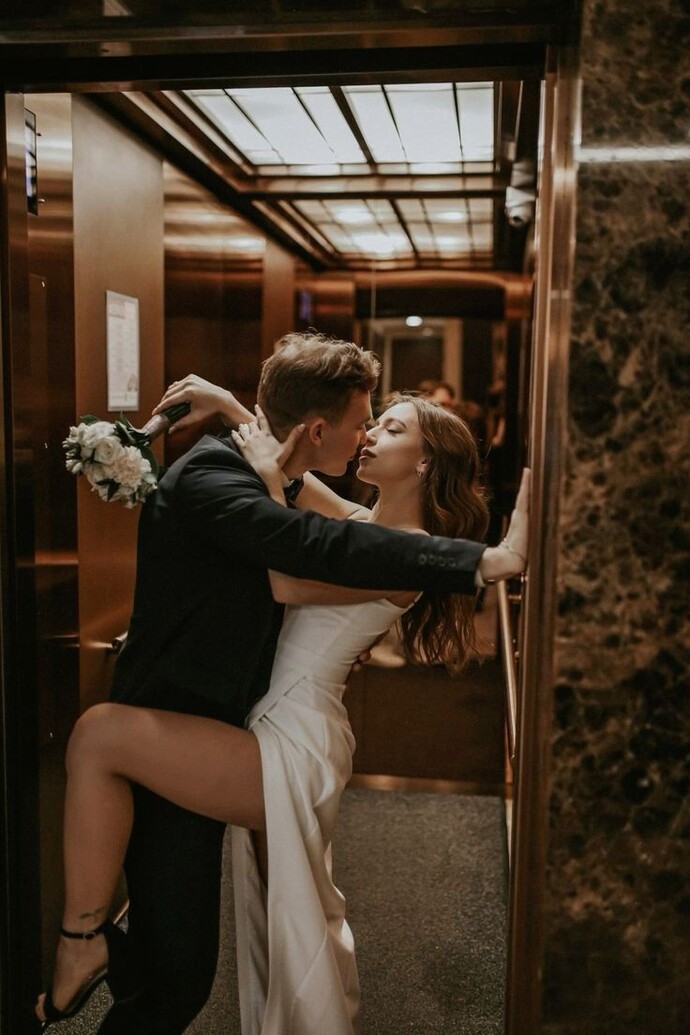 Are the women there romantic?