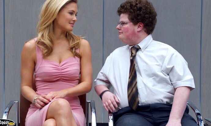 If unattractive guy is dating a beautiful woman, do you think the unattractive guy is rich like Jeff Bezos?