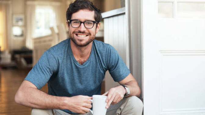 Are glasses negative for men but not for women?