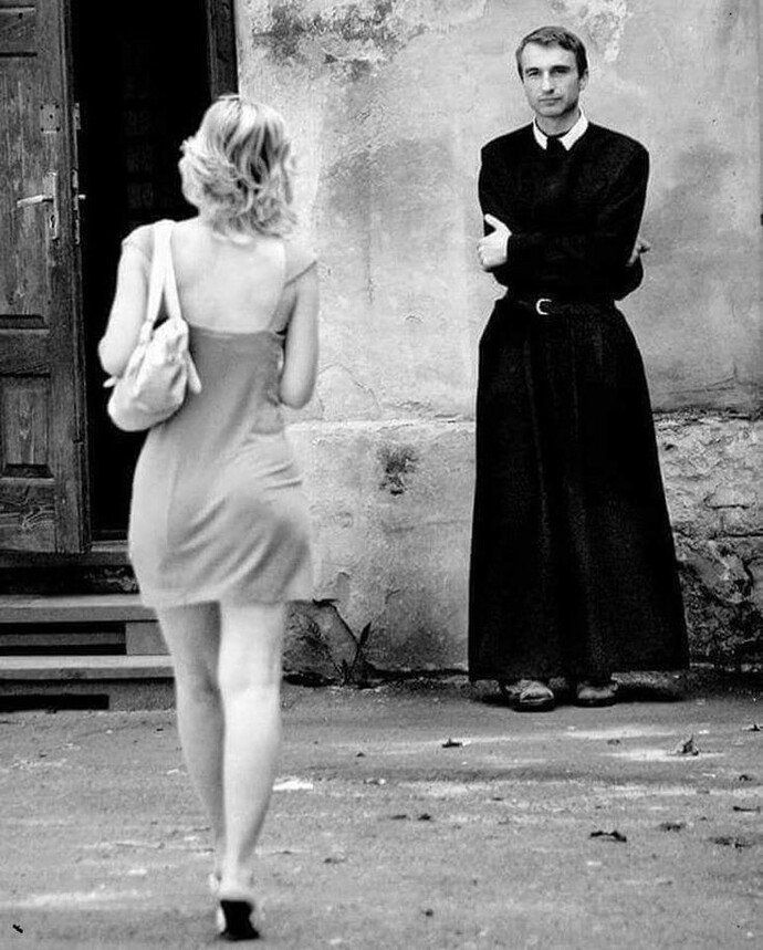 Do women dress sexy to attract mens attention?