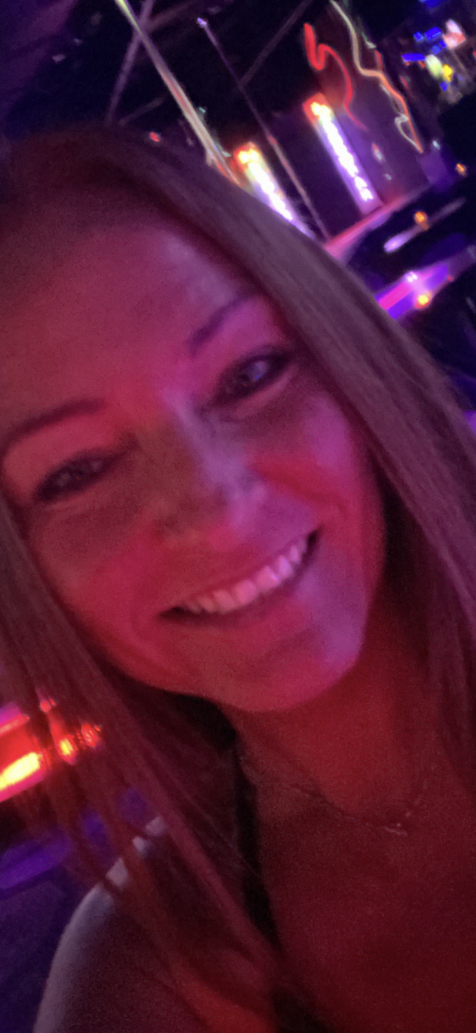 What do you think about blondes with on dark eyes? On girls and guys?