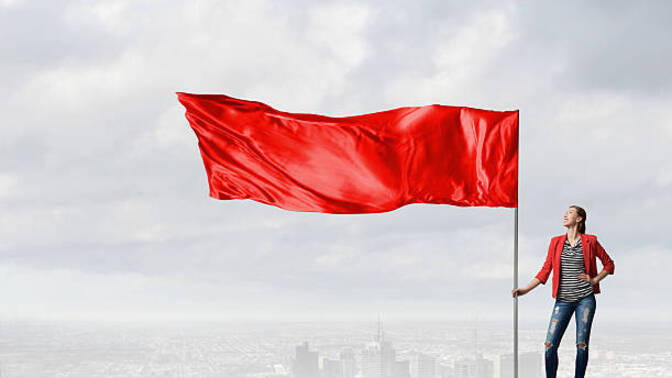 Guys, What are the red flags in a woman that guys look for?