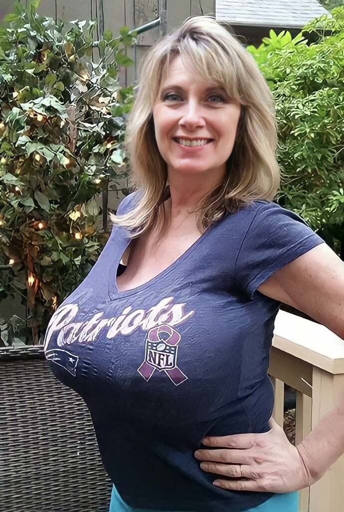 Girls, do you have a big boob personality or a small boob personality?