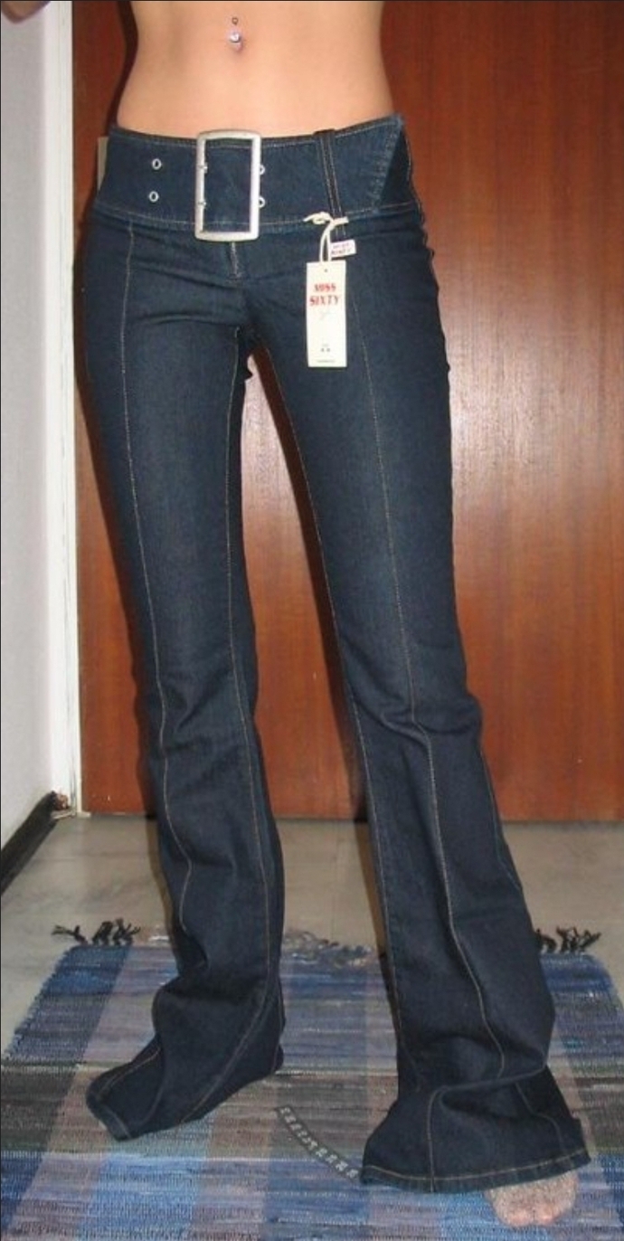 Where can I find chicks that dress like this in America?
