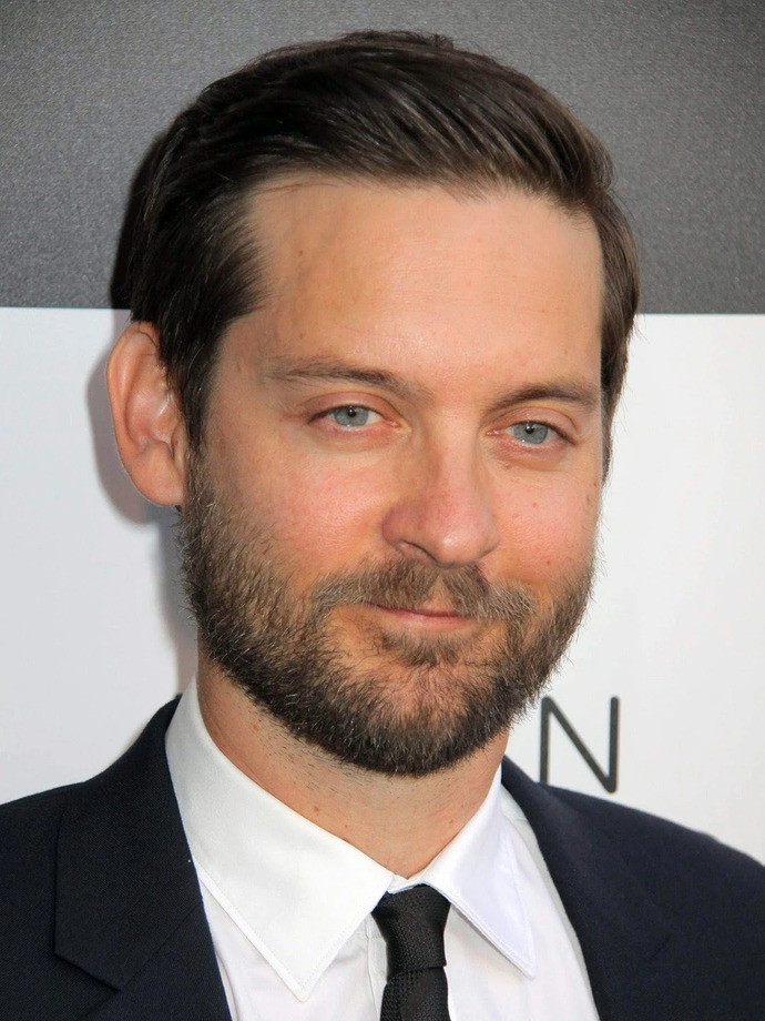 Elijah Wood, Tobey Maguire, Daniel Radcliffe or Jake Gyllenhaal? Which of these four actors do you like more?