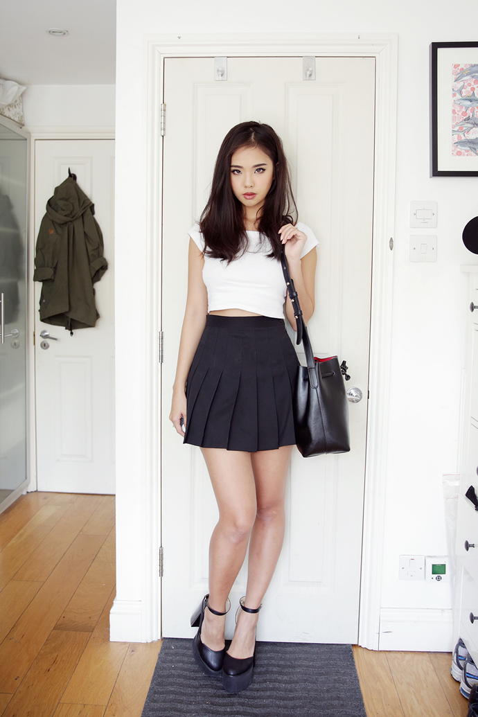 Do you think my girlfriends style is too revealing?