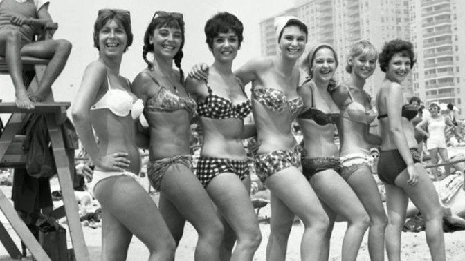 Can you date this historical picture?