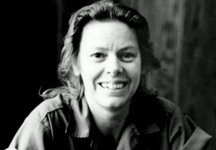Any idea who this WOMAN is and why she is NOTABLE?