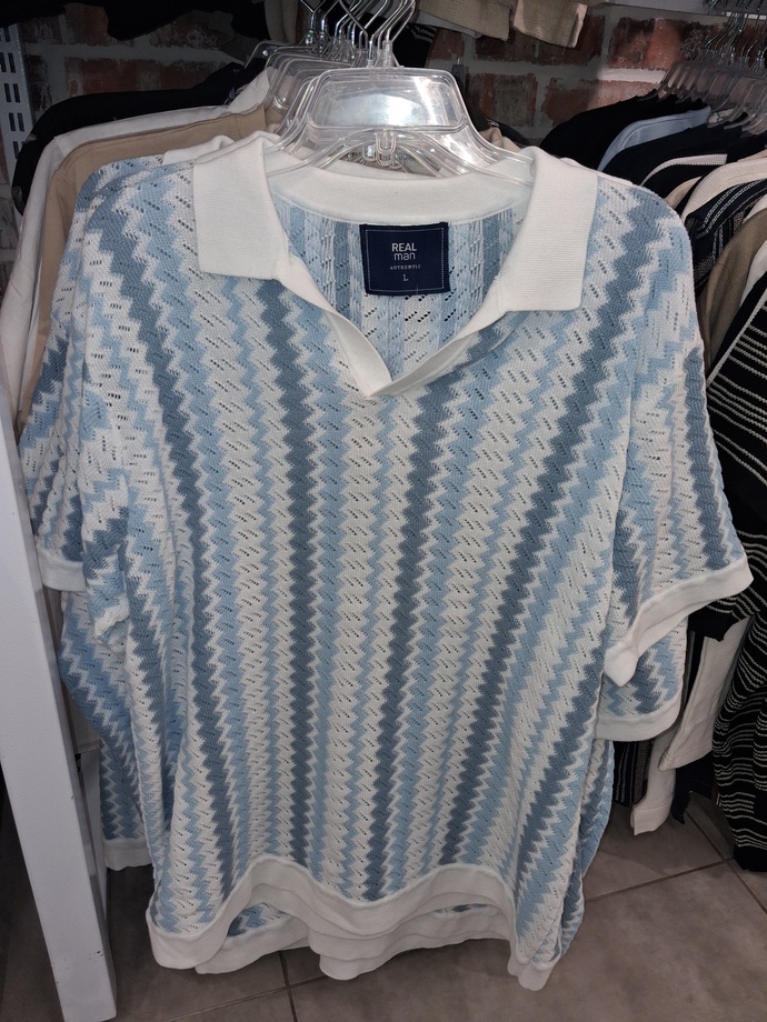 On a scale from 1 to 10, how good does this polo shirt look?