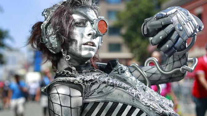 What’s your opinion on cosplay comic con events and its community?