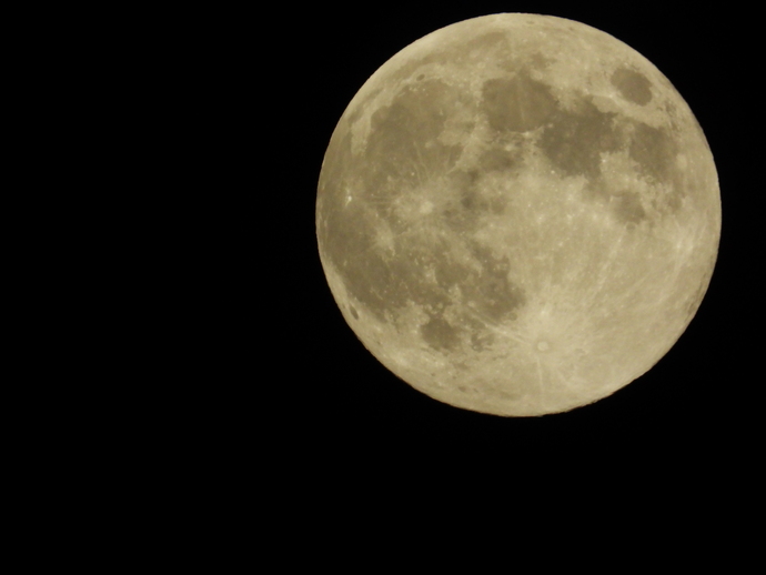 Which moon photo looks the best?