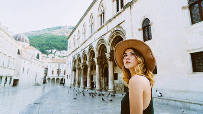 Where are safe places to travel as a single woman?