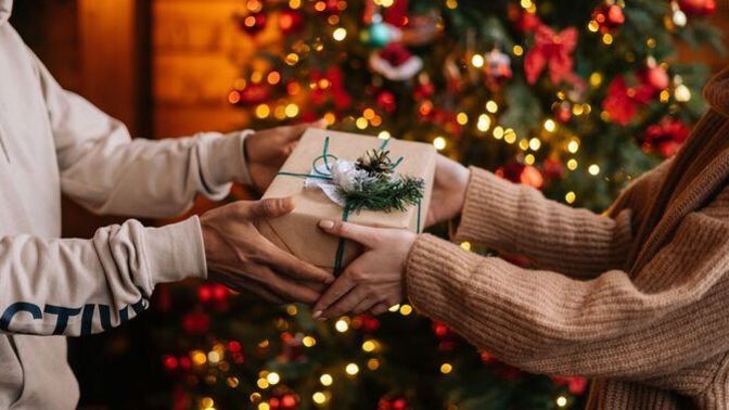What's one Christmas gift that would win ANYBODY over (you can't say cash lol)?