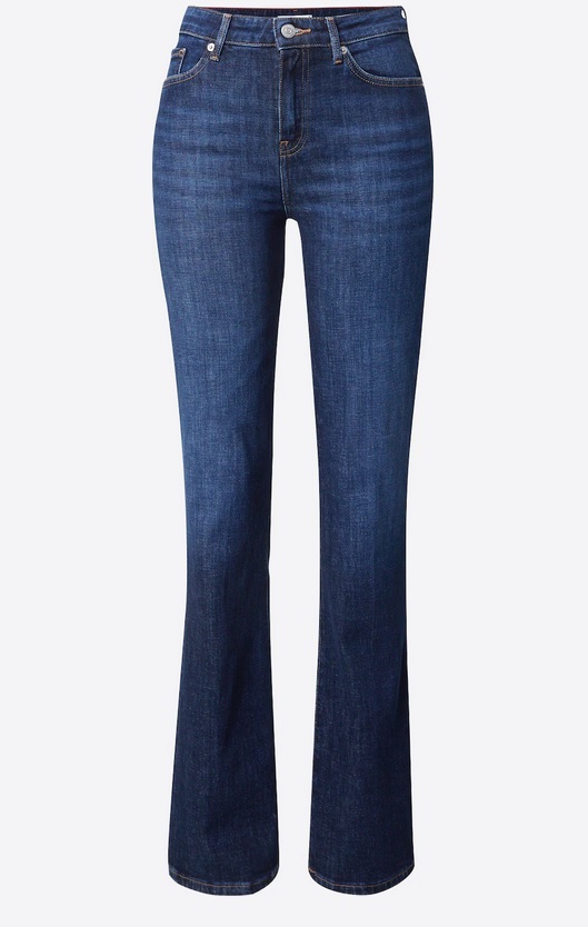 Which jeans look better?