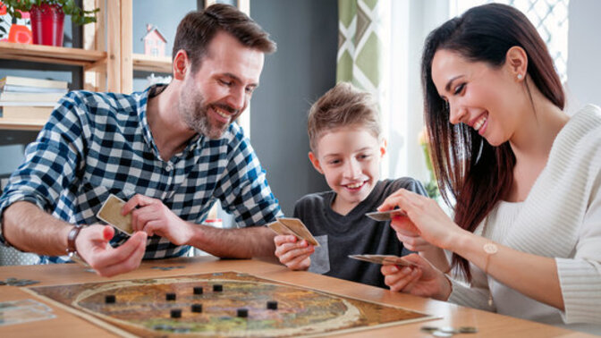 What kind of games do you like playing best and what is your current favorite one you are playing?