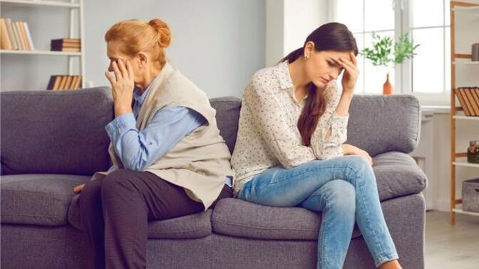 Is it a red flag if your partner either isn't close with at least one of their parents, or flat out doesn't introduce you to either of them?