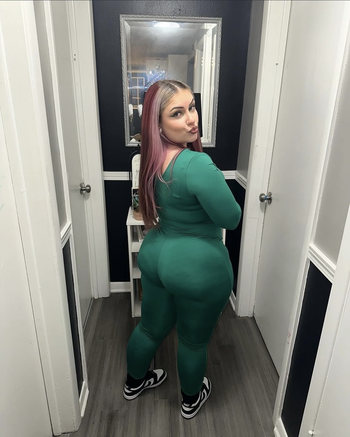 What do you think of this outfit?