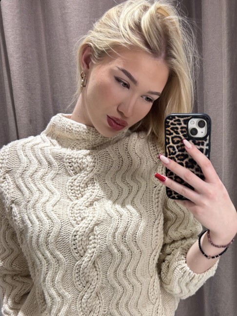 Do you like knitted sweaters?