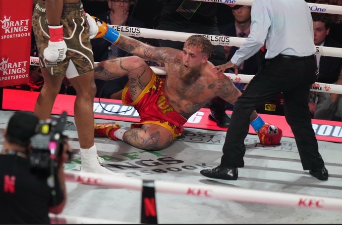 How does Paul and Tate’s crushing defeats hurt the manosphere?