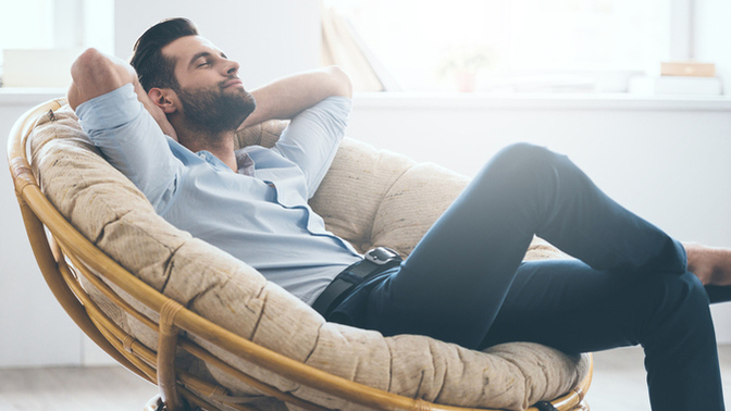 Can someone live completely alone and be happy?