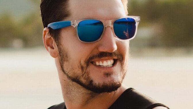 Girls, do you like guys who cannot grow a full beard but grow a patchy one, or do you rather have them shave it off clean?