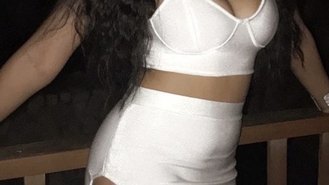 Guys I'm 20/20 and gorgeous but no guy approaches me, why?