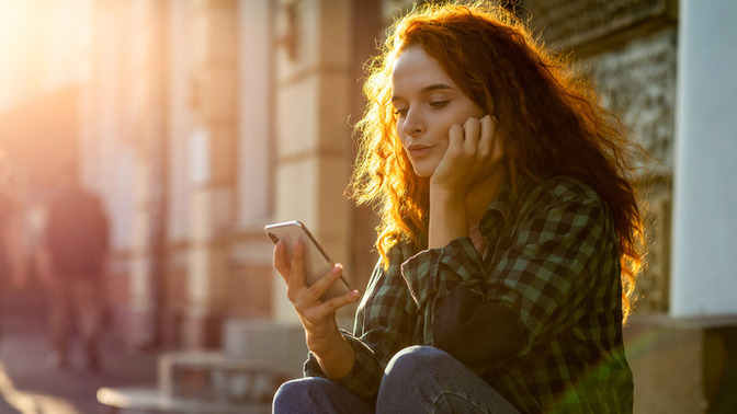 Do you delete pictures from previous relationships when you get a new partner?